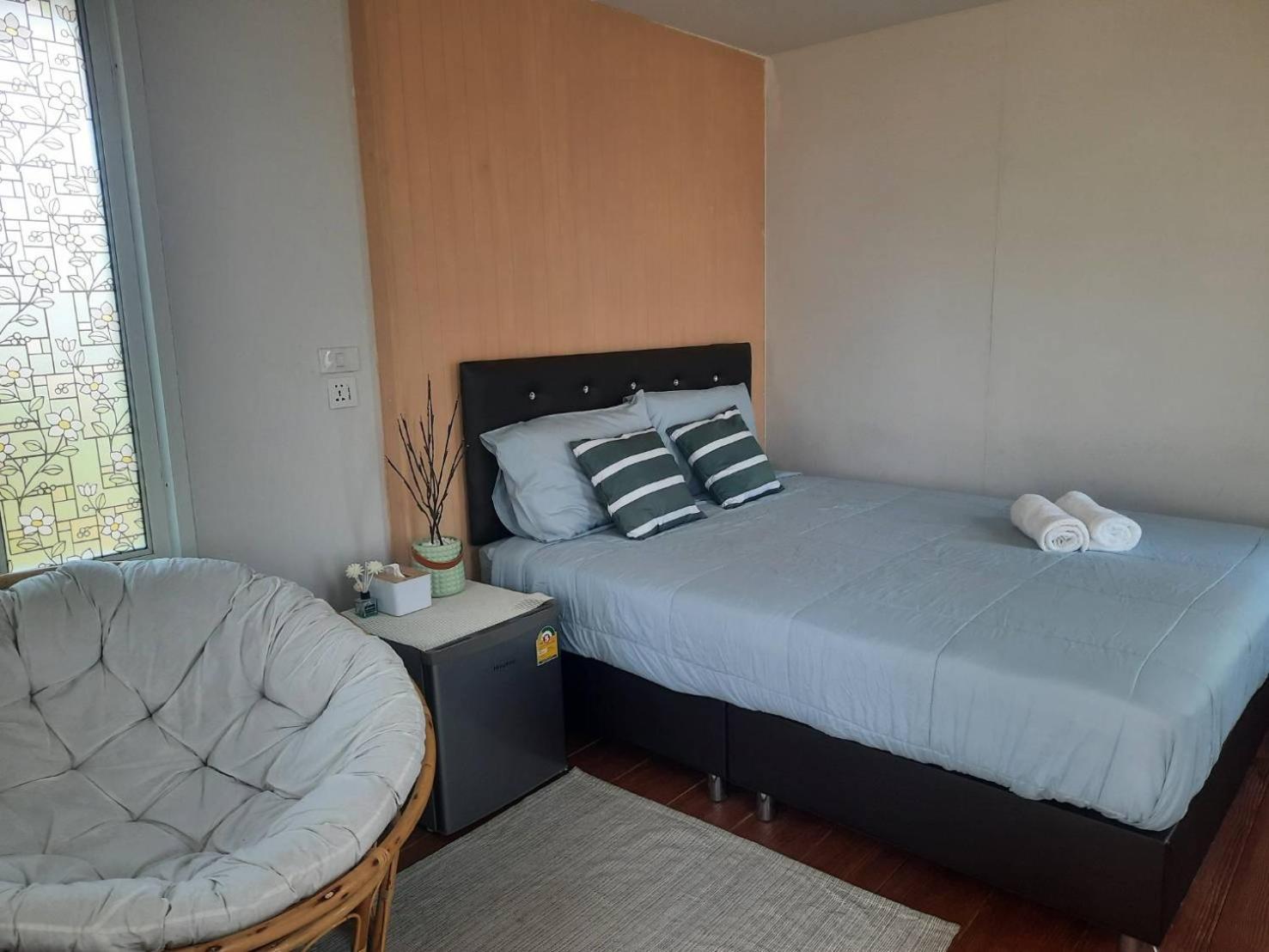 Homlomchomsuan หอมลมชมสวน Apartment Ban Mai  Room photo
